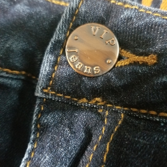 V.I.P. Distressed Jeans 5/6 - Picture 3 of 5